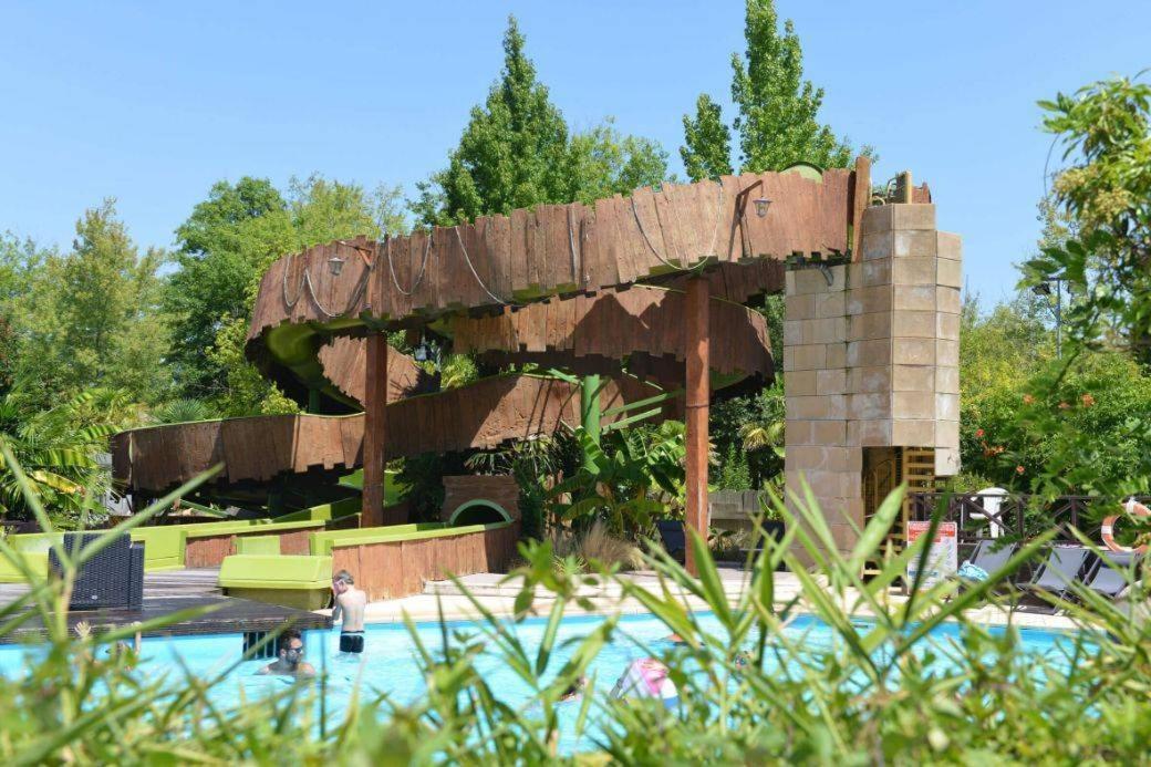 Kampaoh Mezos Otel Dış mekan fotoğraf