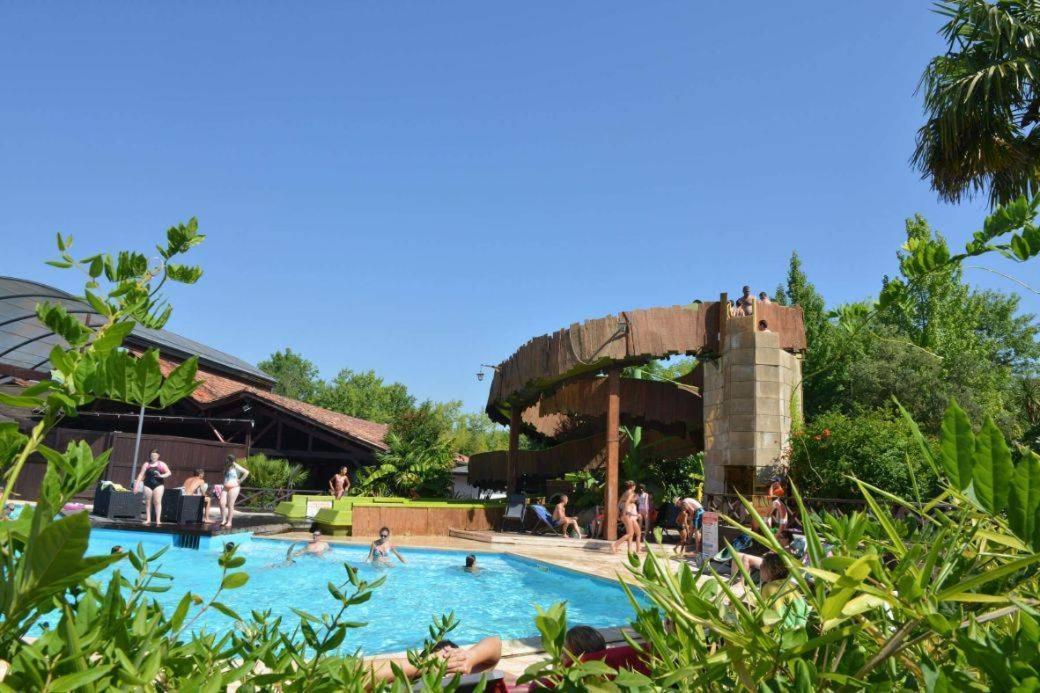 Kampaoh Mezos Otel Dış mekan fotoğraf