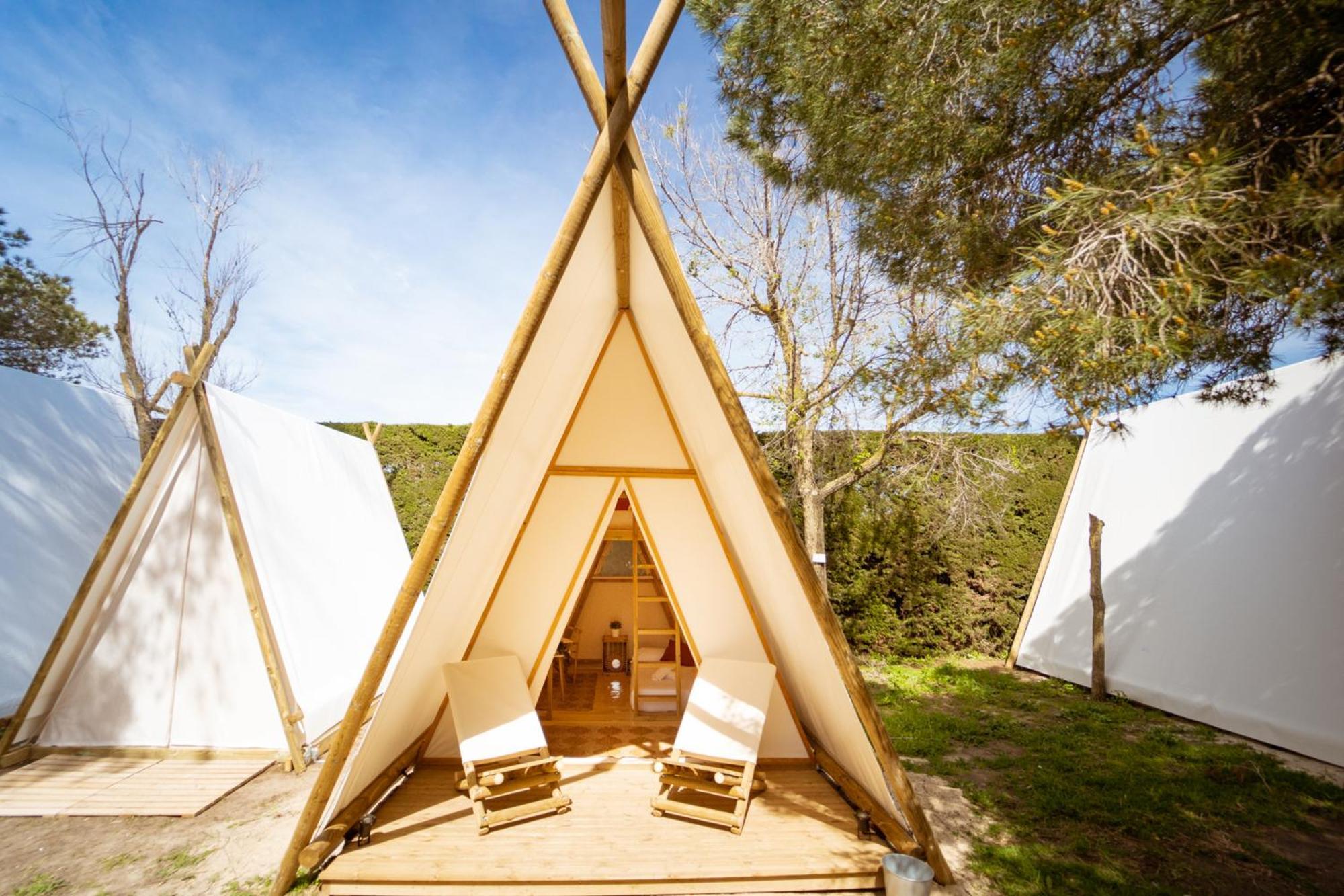 Kampaoh Mezos Otel Dış mekan fotoğraf
